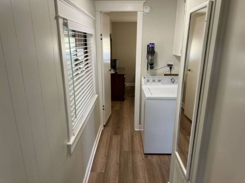 581 Lake Henry Drive a Winter Haven, FL Mobile or Manufactured Home for Sale